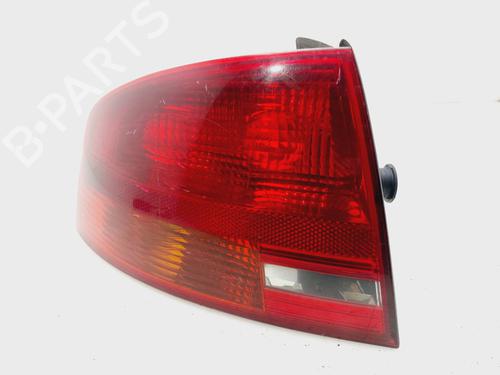 Used Left taillight AUDI A4 B7 (8EC) 2.0 TDI 16V (140 hp) 31034689