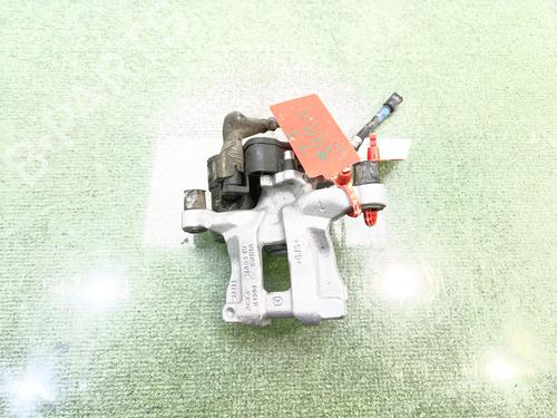 Zacisk hamulca tylnego lewego MAZDA 3 Saloon (BP_) | BP30764437M107