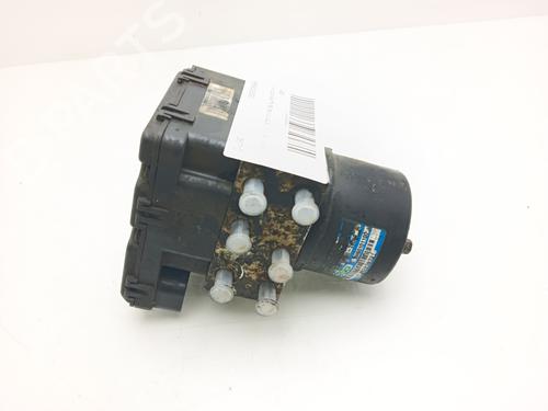 Used ABS pump HYUNDAI SANTA FÉ I (SM) 2.4 16V (146 hp) 22425850