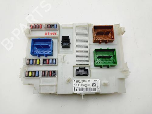 Boîte à Fusibles VOLVO S60 II (134) D4 (163 hp) 31877348