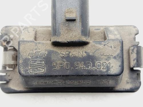 Licence plate light SEAT LEON (1M1) | BP32335829I40