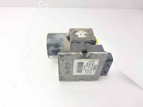 Used ABS pump RENAULT TRAFIC II Bus (JL) [2001-2026]  32871070
