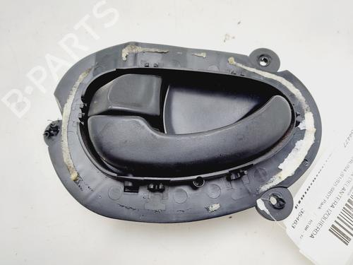 Venstre fortil invendig håndtag PEUGEOT 406 (8B) 2.0 HDI 110 (109 hp) 19327766