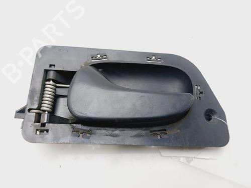 Used Front left interior door handle RENAULT LAGUNA I (B56_, 556_) 1.9 dCi (B56W) (107 hp) 23500669