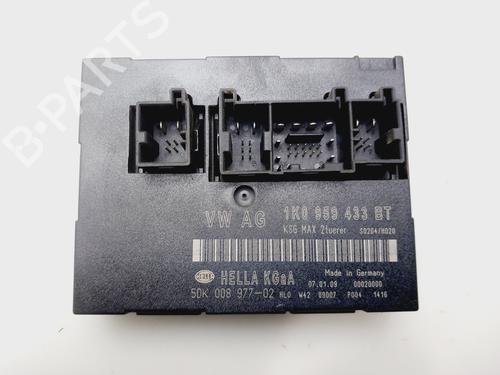 Used Comfort control module VW GOLF V Variant (1K5) 1.9 TDI (105 hp) 30836604