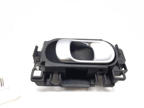 Used Front right interior door handle Front right interior door handle CITROËN C4 CACTUS 1.5 BlueHDi 100 (102 hp) 11172564 11172564