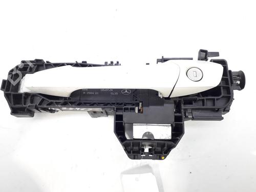 Used Front left exterior door handle MERCEDES-BENZ CLA Coupe (C117) CLA 220 CDI / d (117.303) (170 hp) 11227985