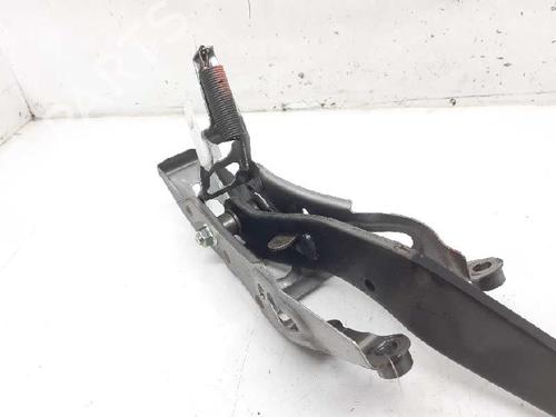 Clutch pedal TOYOTA AVENSIS Saloon (_T27_) 2.0 D-4D (WWT271_) | BP8765437I13