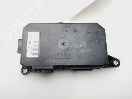 Używane Moduł elektroniczny FIAT STILO (192_) 1.4 16V (90 hp) 32393435