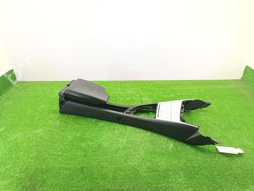 Used Armrest / Center console BMW 1 Convertible (E88) 118 d (143 hp) 30603262