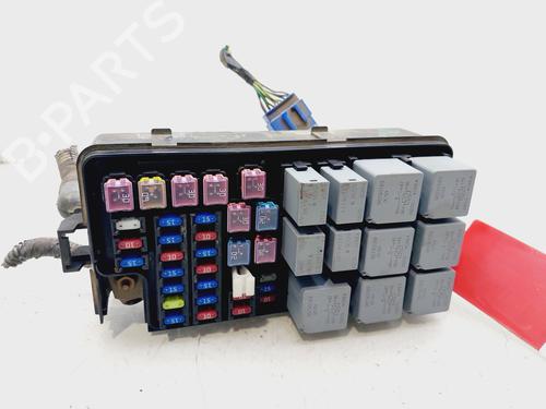 Used Fuse box CHEVROLET NUBIRA Estate 1.6 (109 hp) 30321300
