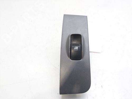 Used Left rear window switch HYUNDAI MATRIX (FC) [2001-2010]  24547314