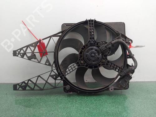 Used Radiator fan Radiator fan FIAT GRANDE PUNTO (199_) 1.3 D Multijet (75 hp) 40062362 40062362