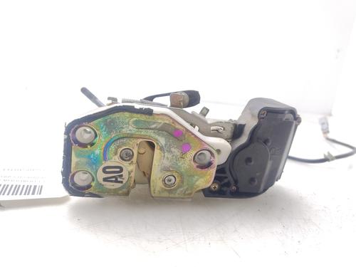 Cerradura puerta trasera derecha HONDA CR-V I (RD) 2.0 16V 4WD (RD1, RD3) (128 hp) 28034575