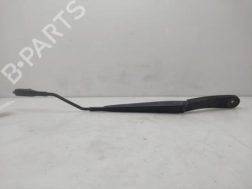 Used Front windshield wiper arm Front windshield wiper arm 37487980 37487980
