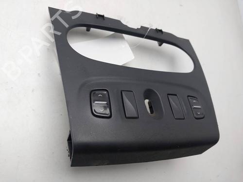 Left front window switch DACIA SANDERO II | BP39726210I27 - Image 2