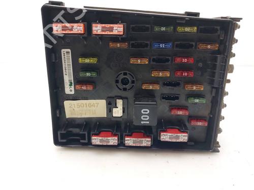 Used Fuse box Fuse box 39184272 39184272