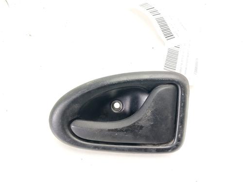 Højre fortil invendig håndtag Højre fortil invendig håndtag NISSAN INTERSTAR Van (X70) [2002-2026] 33754837 33754837