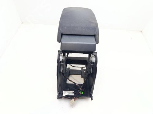 Used Armrest / Center console Armrest / Center console 36938348 36938348