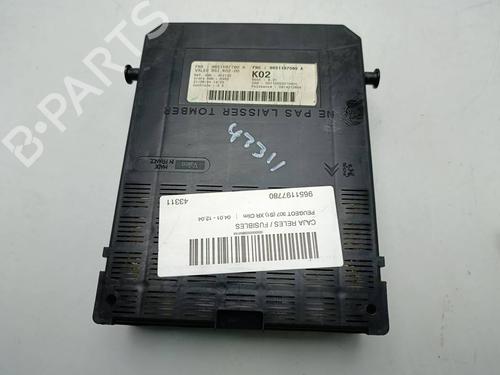 Used Fuse box Fuse box PEUGEOT 307 (3A/C) 1.4 HDi (68 hp) 40281773 40281773
