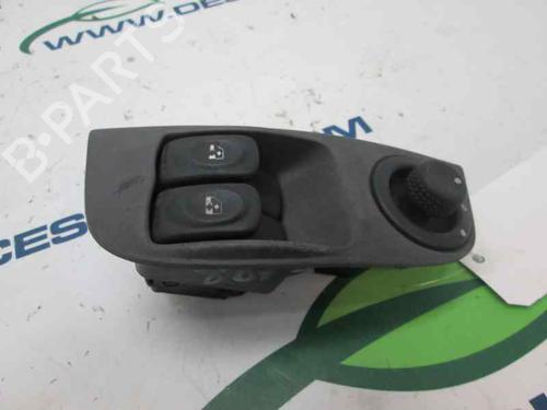 Used Left front window switch RENAULT MEGANE I (BA0/1_) 1.9 D Eco (BA0A, BA0U, BA0R) (64 hp) 2860180