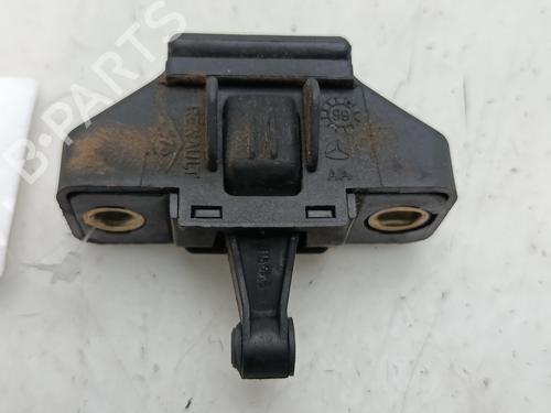 Used Tailgate lock RENAULT MEGANE I Classic (LA0/1_) 1.6 16V (LA00, LA04, LA0B, LA11, LA16, LA19, LA1J, LA1K,... (107 hp) 31880047