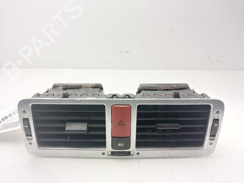 Used Air vent LAND ROVER RANGE ROVER III (L322) 3.0 D 4x4 (177 hp) 31932563