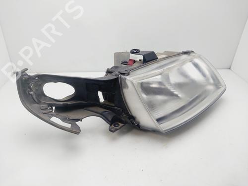 Right headlight SAAB 9-5 (YS3E) 2.2 TiD | BP29464035C29 