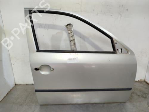 Puerta delantera derecha Puerta delantera derecha SKODA OCTAVIA I Combi (1U5) 1.9 TDI (90 hp) 37447588 37447588