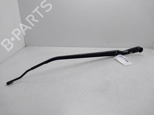 Used Front windshield wiper arm Front windshield wiper arm 37710760 37710760