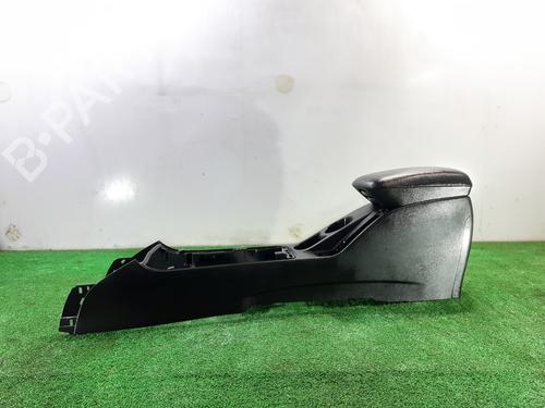 Used Armrest / Center console KIA CEE'D SW (ED) 1.4 CVVT (90 hp) 8727442