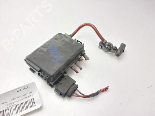 fuse-box-seat-leon-1m1-1999-2000-2001-2002-2003-2004-2005-2006-31877272 main image