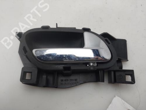 Used Front right interior door handle Front right interior door handle 37871422 37871422