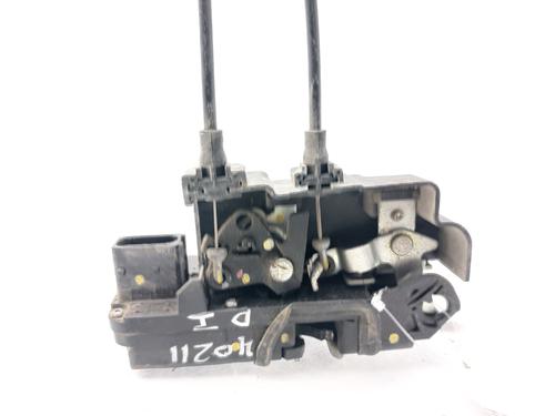 Used Front left lock CHEVROLET CAPTIVA (C100, C140) 2.0 D (150 hp) 31375710