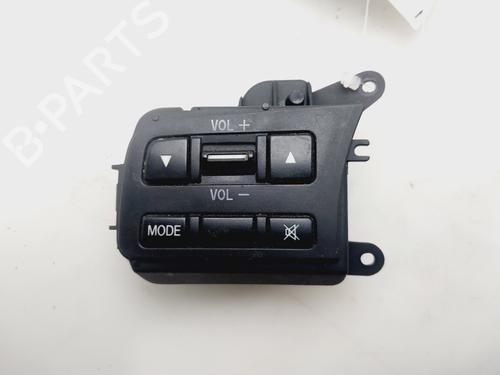 Kombi Kontakt / Stilkkontakt Kombi Kontakt / Stilkkontakt 38710689 38710689