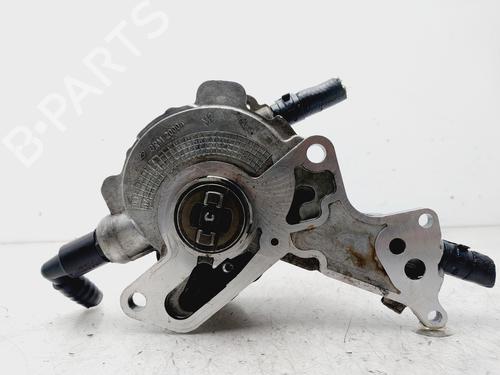 Used Vacuum pump VW GOLF V (1K1) [2003-2010]  28670015