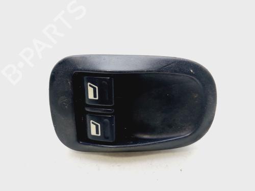 Used Left front window switch PEUGEOT 206 Hatchback (2A/C) 1.4 LPG (75 hp) 30120328
