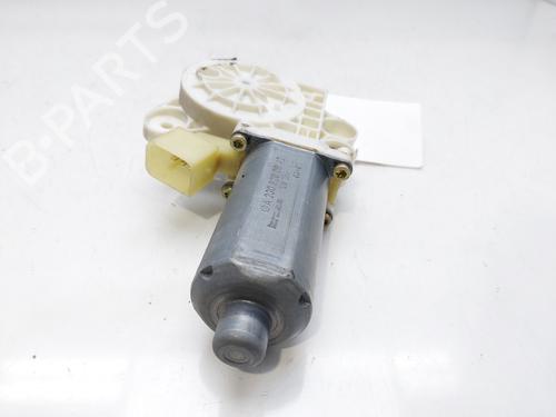 Right front window motor MERCEDES-BENZ CLK (C209) CLK 200 Kompressor (209.342) | BP16005727E20 