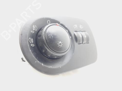 Headlight switch SEAT LEON (1P1) 1.9 TDI | BP20236519I24 
