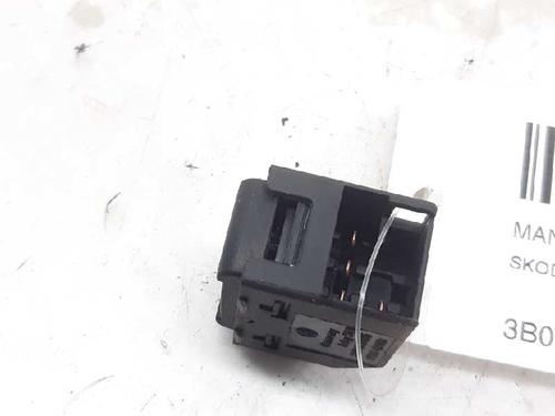 Right rear window switch SKODA OCTAVIA I (1U2) 1.6 | BP12399844I28 