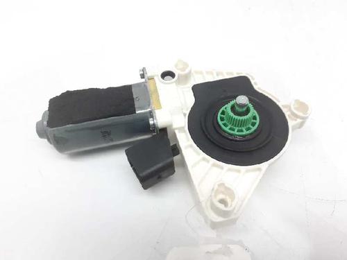 Used Right front window motor MERCEDES-BENZ CLA Coupe (C117) CLA 220 CDI / d (117.303) (170 hp) 5570369