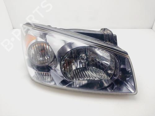 Used Right headlight KIA CERATO I Hatchback (LD) 1.5 CRDi (102 hp) 30327246