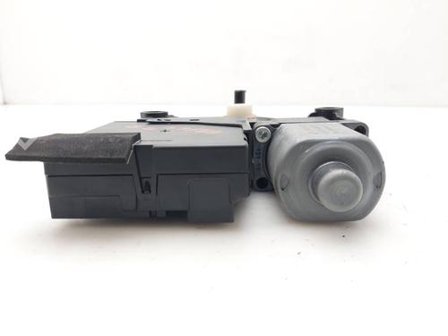 Right front window motor VW PASSAT B6 (3C2) 2.0 TDI | BP39139384E20 - Image 3