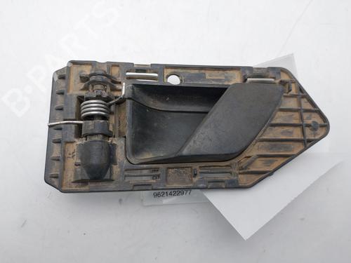 Used Front left interior door handle Front left interior door handle CITROËN BERLINGO / BERLINGO FIRST MPV (MF_, GJK_, GFK_) 1.9 D (MFDJY) (68 hp) 33793048 33793048