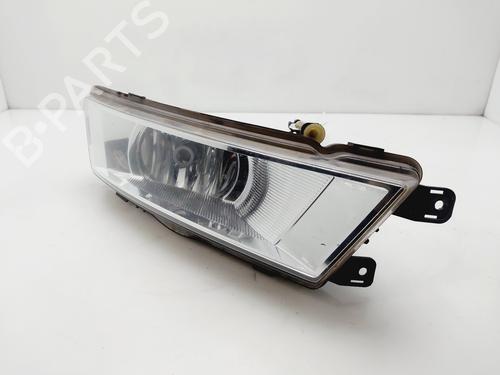 Used Right front fog light Right front fog light SKODA RAPID (NH3, NK3, NK6) [2012-2022] 32208539 32208539