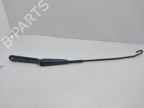 Used Front windshield wiper arm Front windshield wiper arm 37646647 37646647