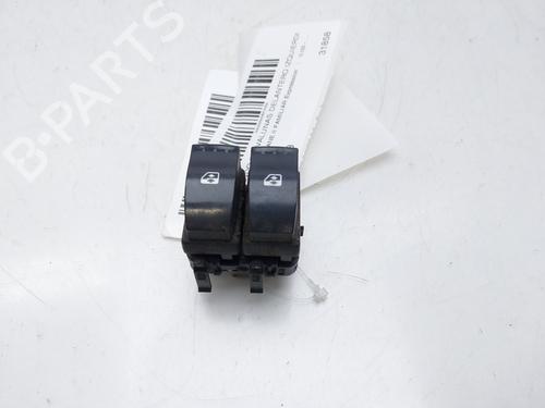 Used Left front window switch RENAULT MEGANE II Estate (KM0/1_) [2003-2012]  13907064