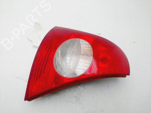 Used Left taillight RENAULT CLIO II (BB_, CB_) 1.2 (BB0A, BB0F, BB10, BB1K, BB28, BB2D, BB2H, CB0A,... (58 hp) 25627236