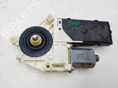 Left front window motor RENAULT LAGUNA III Grandtour (KT0/1) 2.0 dCi (KT07, KT0J, KT14, KT1A, KT1S) | BP30863369E21