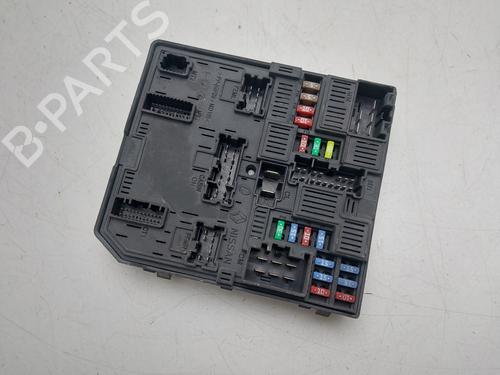 Used Fuse box Fuse box 38284452 38284452